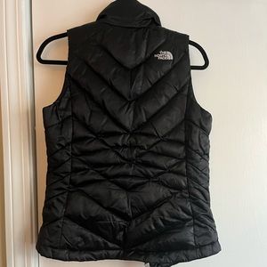 Women’s North Face vest.